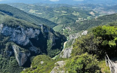 GOLA DEL FURLO (PU) – TREKKING ALLE TERRAZZE PANORAMICHE